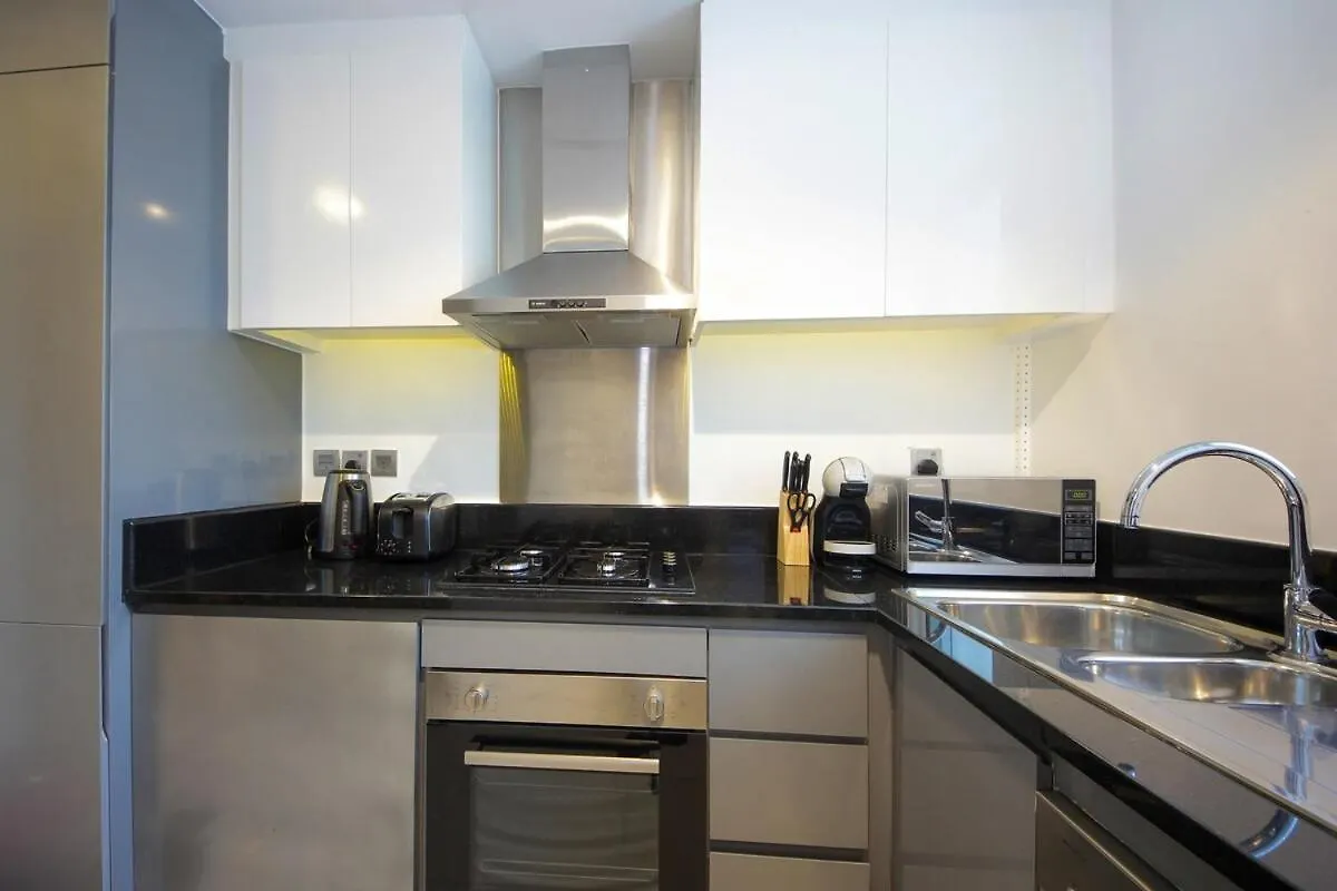 Exclusive 2Br Damac Prive With Balcony & Canal View Ντουμπάι 0*,  Ηνωμένα Αραβικά Εμιράτα
